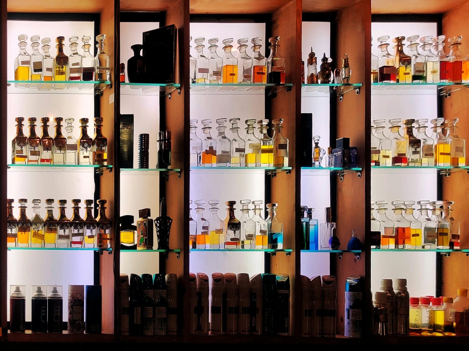 Perfume Bottles, Packaging and Fragrance Oils Supply